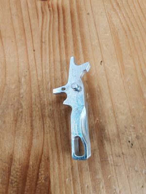 RETROARMS GRILLETTO CNC AR15 TIPO L SILVER (RA-7460)